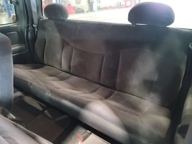 Used 2000 Chevrolet Silverado 2500 LS RWD image 10