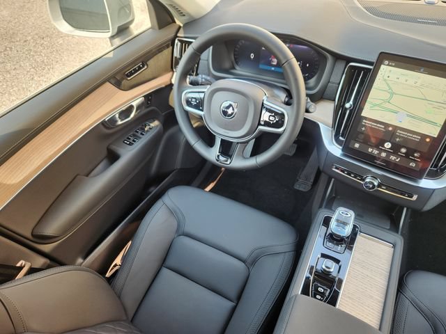 New 2026 Volvo XC90 B6 Plus w/ Protection Package Premier AWD/4WD image 10