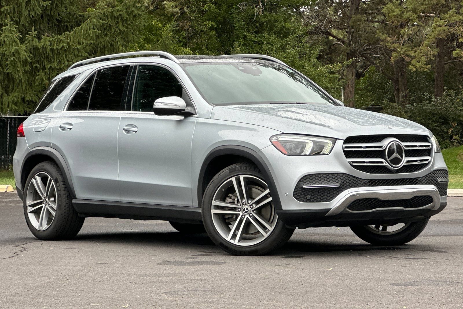 Used 2022 Mercedes-Benz GLE 450 4MATIC image 2