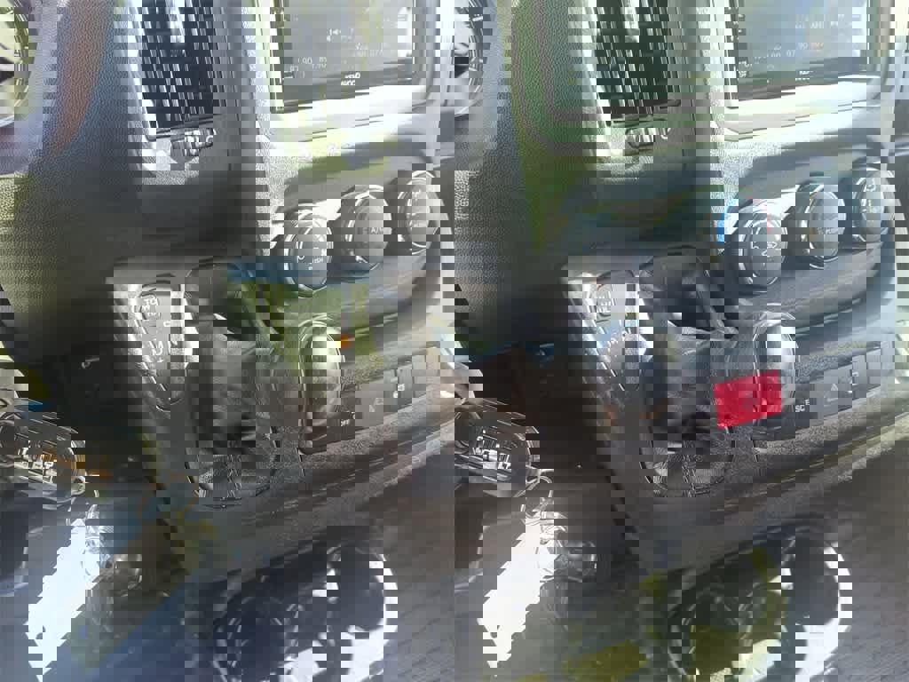 Used 2014 RAM ProMaster 3500 w/ Interior Convenience Group image 19