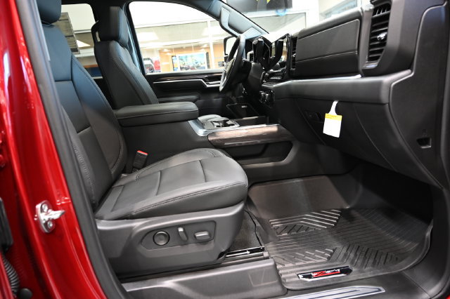New 2026 Chevrolet Silverado 2500 LTZ w/ LTZ Premium Package AWD/4WD image 13