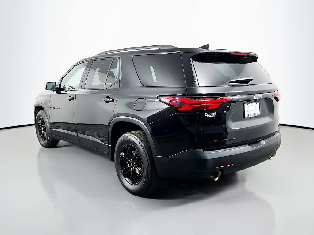 Used 2023 Chevrolet Traverse LT w/ Midnight/Sport Edition AWD/4WD image 7