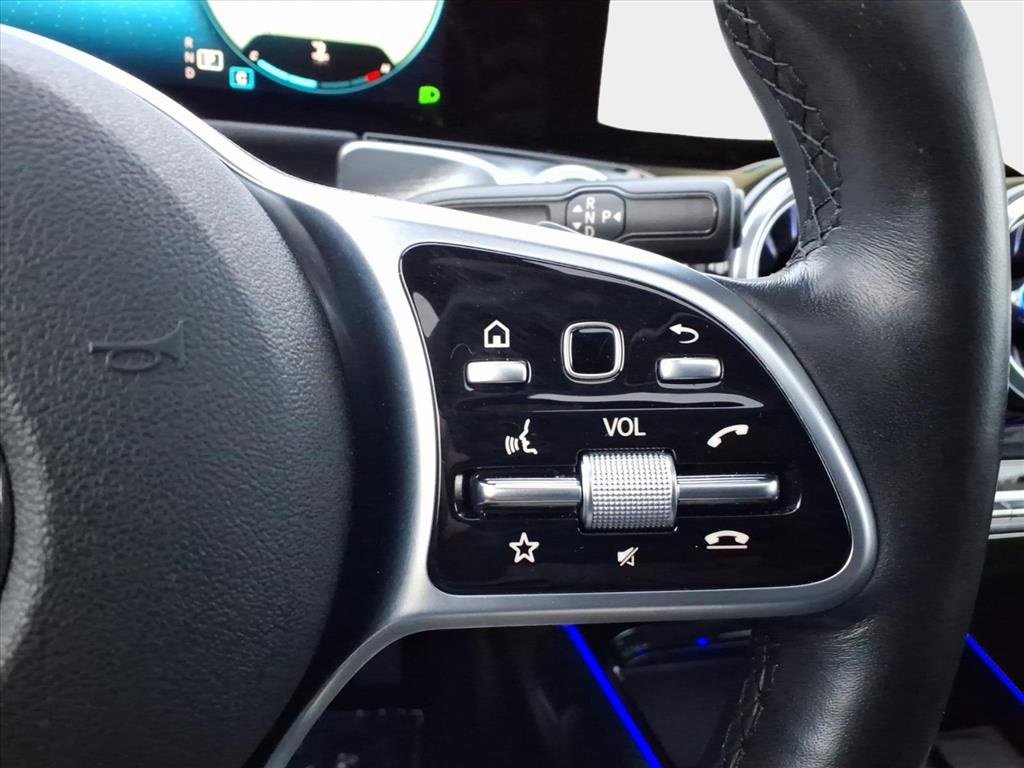 Used 2022 Mercedes-Benz GLB 250 4MATIC image 23