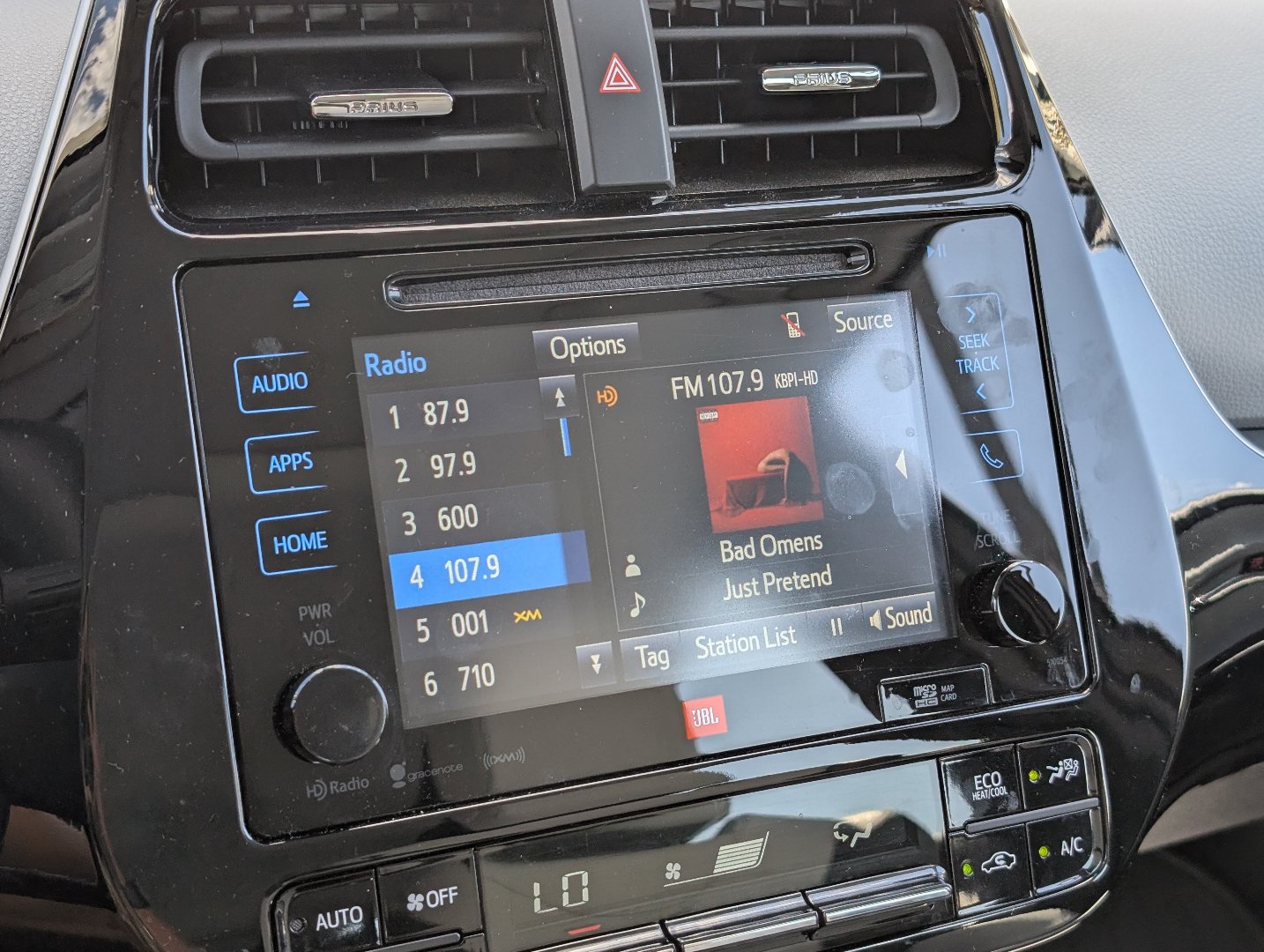 Used 2017 Toyota Prius Four FWD image 14