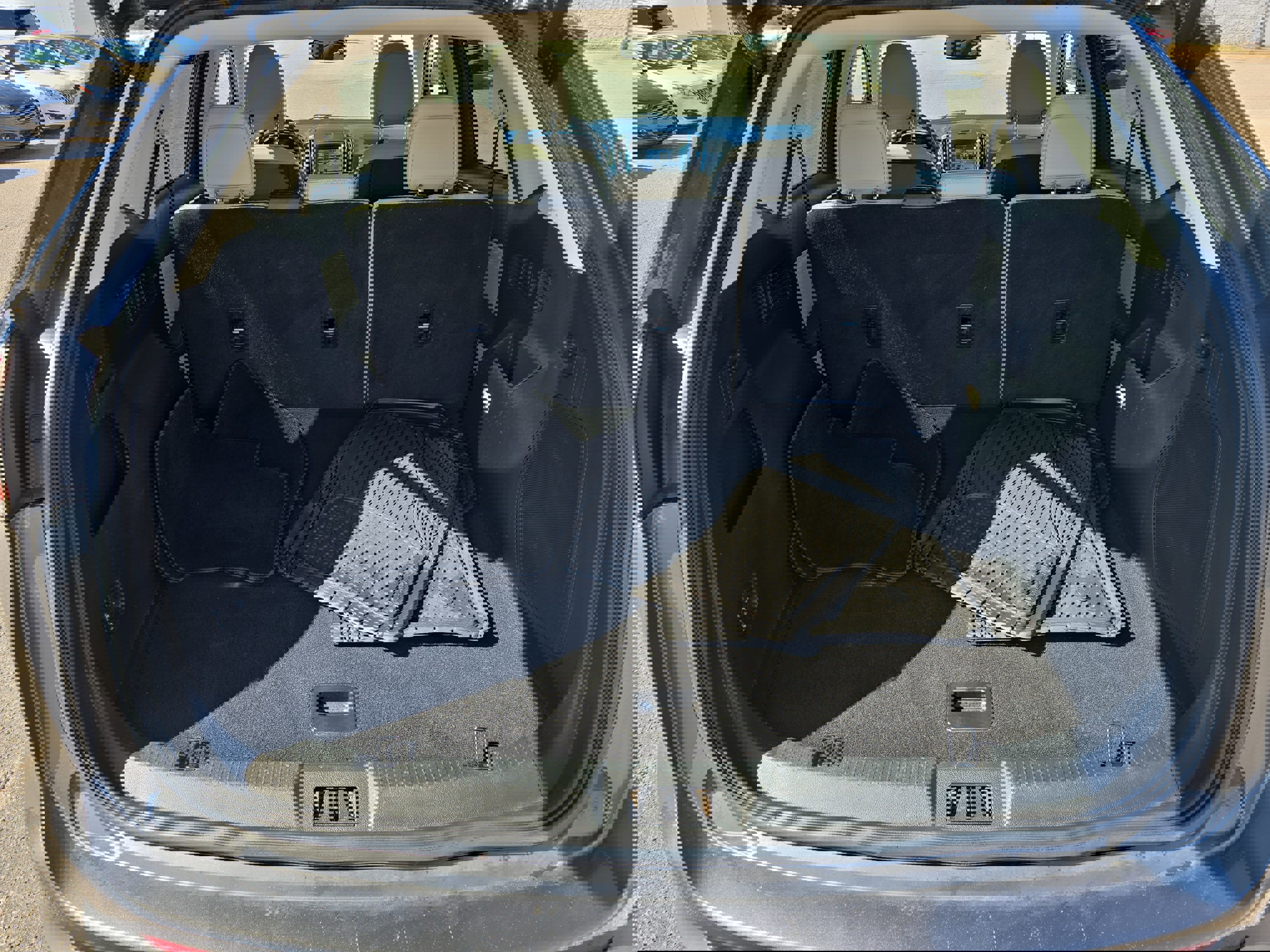 Used 2018 Ford Edge Titanium w/ Equipment Group 302A image 14