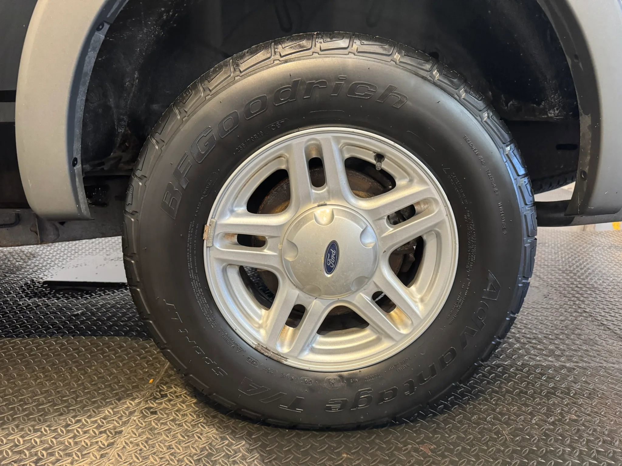 Used 2002 Ford Explorer XLS image 29