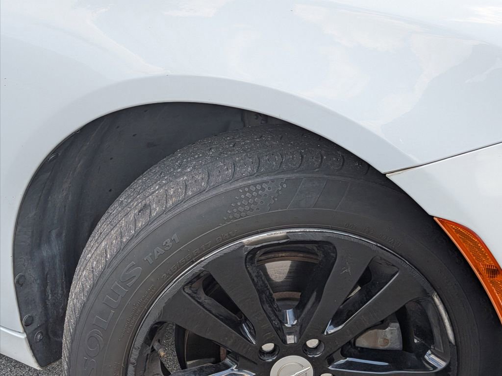 Used 2016 Chrysler 200 Limited FWD image 4