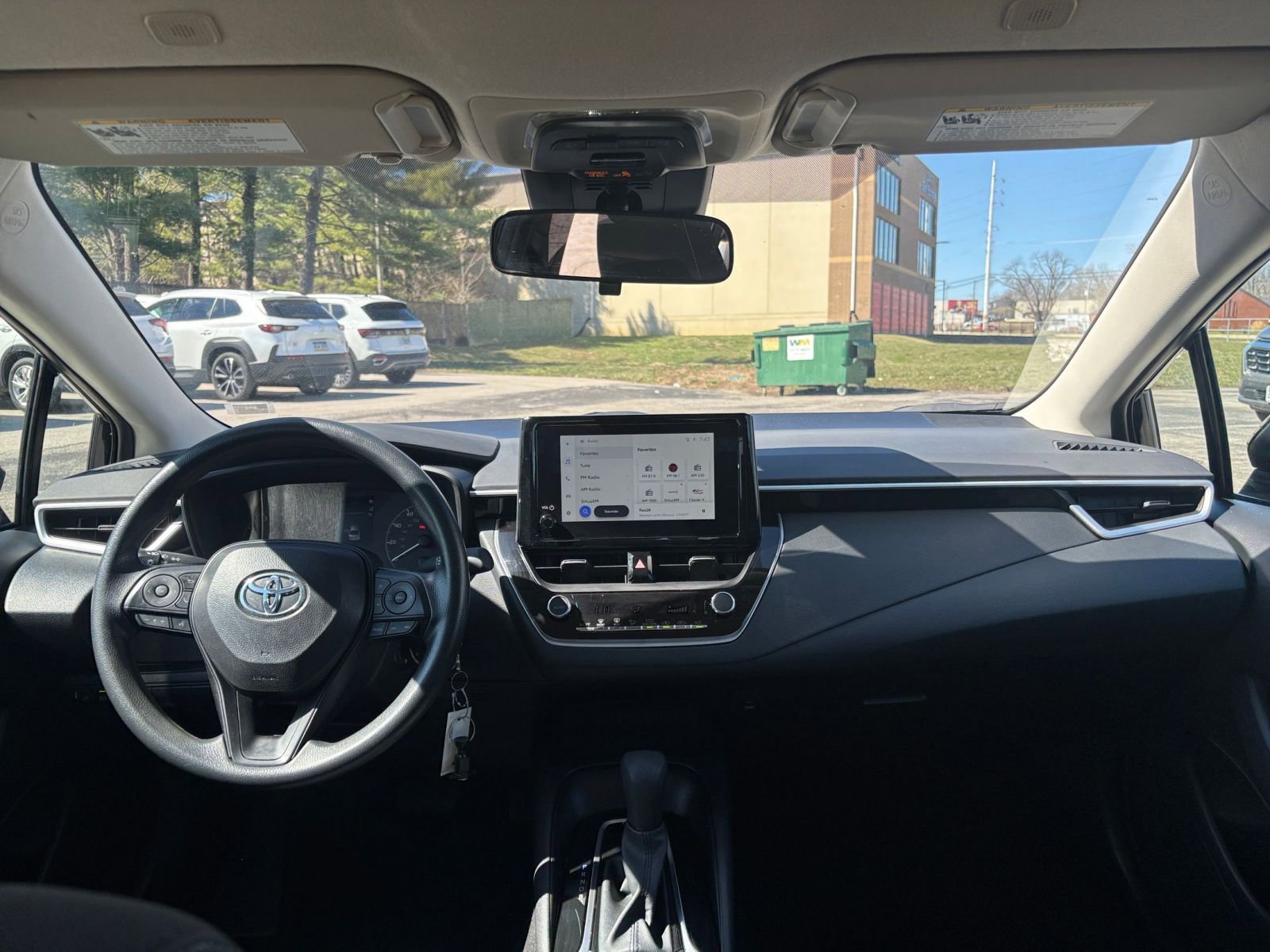 Used 2025 Toyota Corolla LE image 31