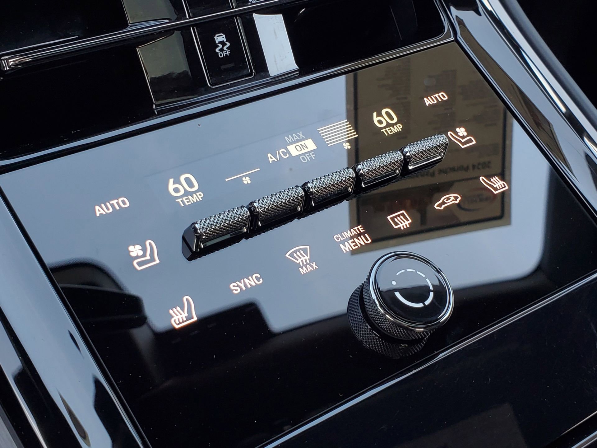 Used 2024 Porsche Panamera w/ Premium Package image 30