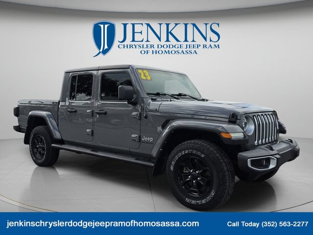 Used 2023 Jeep Gladiator Overland w/ LED Lighting Group AWD/4WD image 2