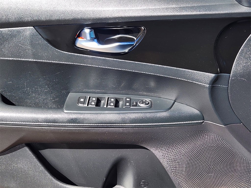 Used 2021 Kia Forte EX image 10