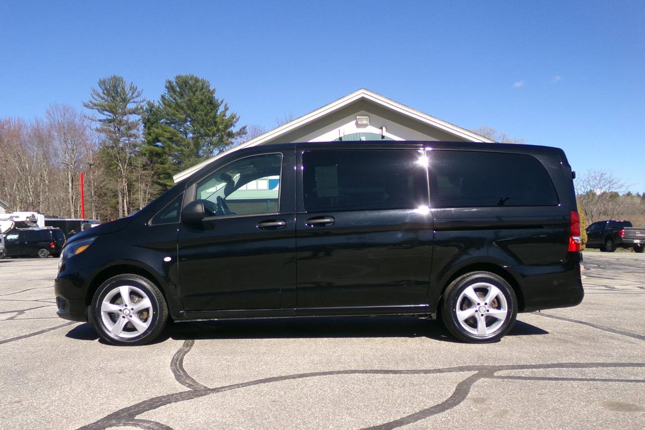 Used 2018 Mercedes-Benz Metris Passenger image 2