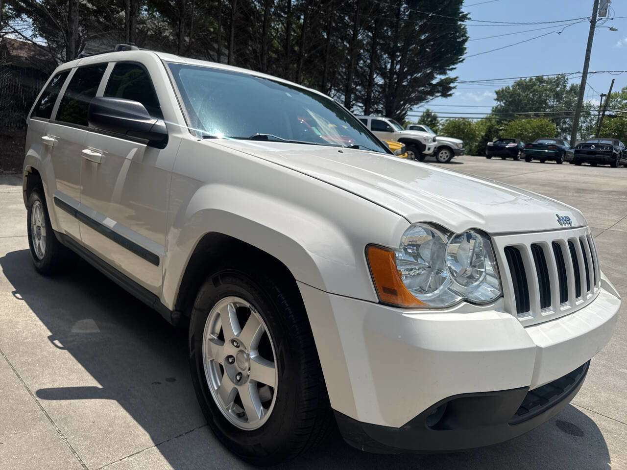 Used 2009 Jeep Grand Cherokee Laredo AWD/4WD image 6