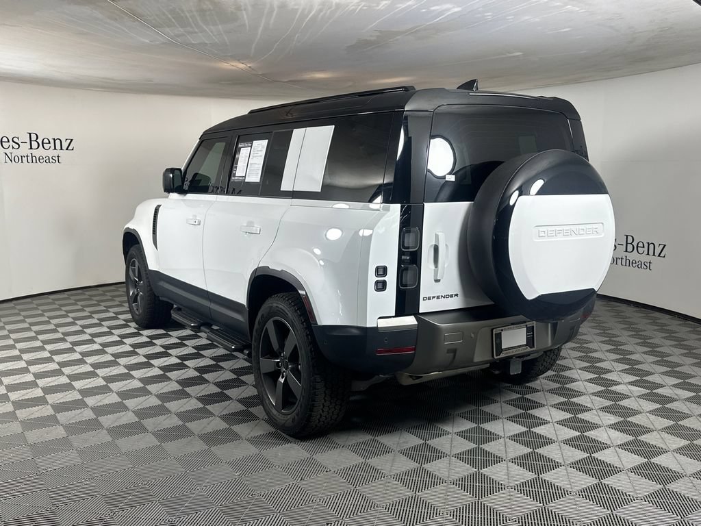 Used 2026 Land Rover Defender 110 S AWD/4WD image 5