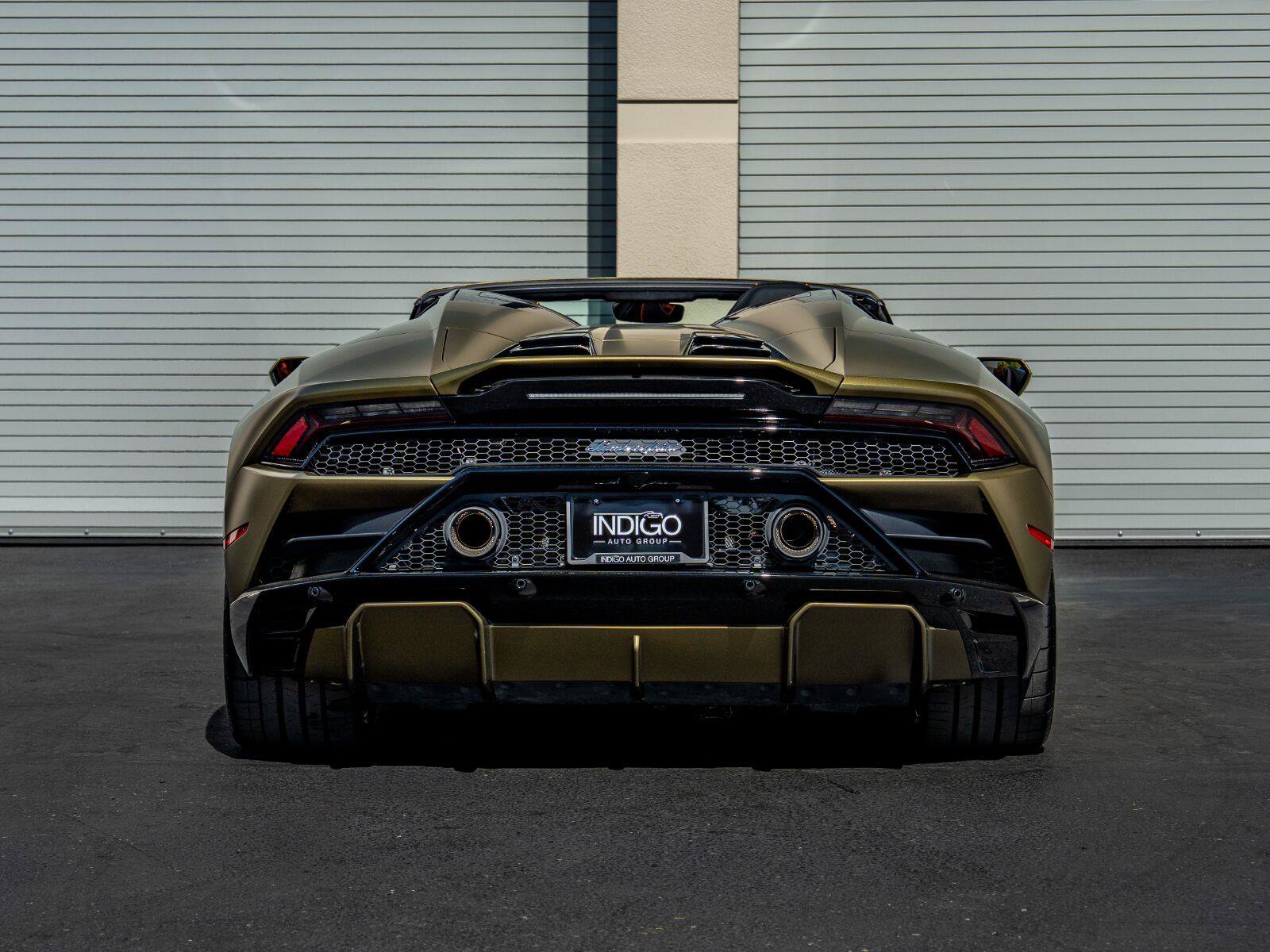 Used 2023 Lamborghini Huracan EVO RWD image 7