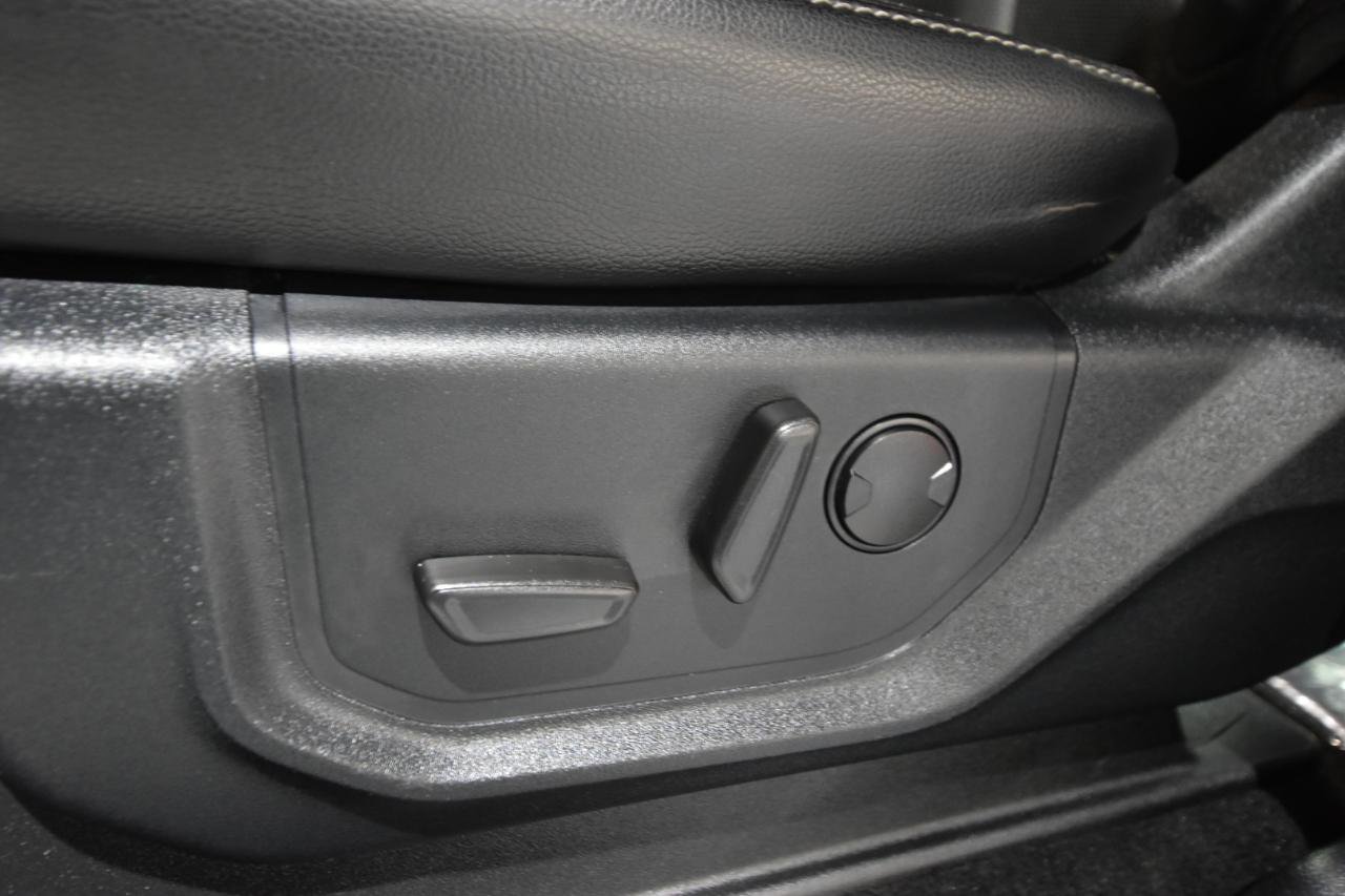 Used 2020 Ford F350 Lariat w/ Lariat Ultimate Package image 18