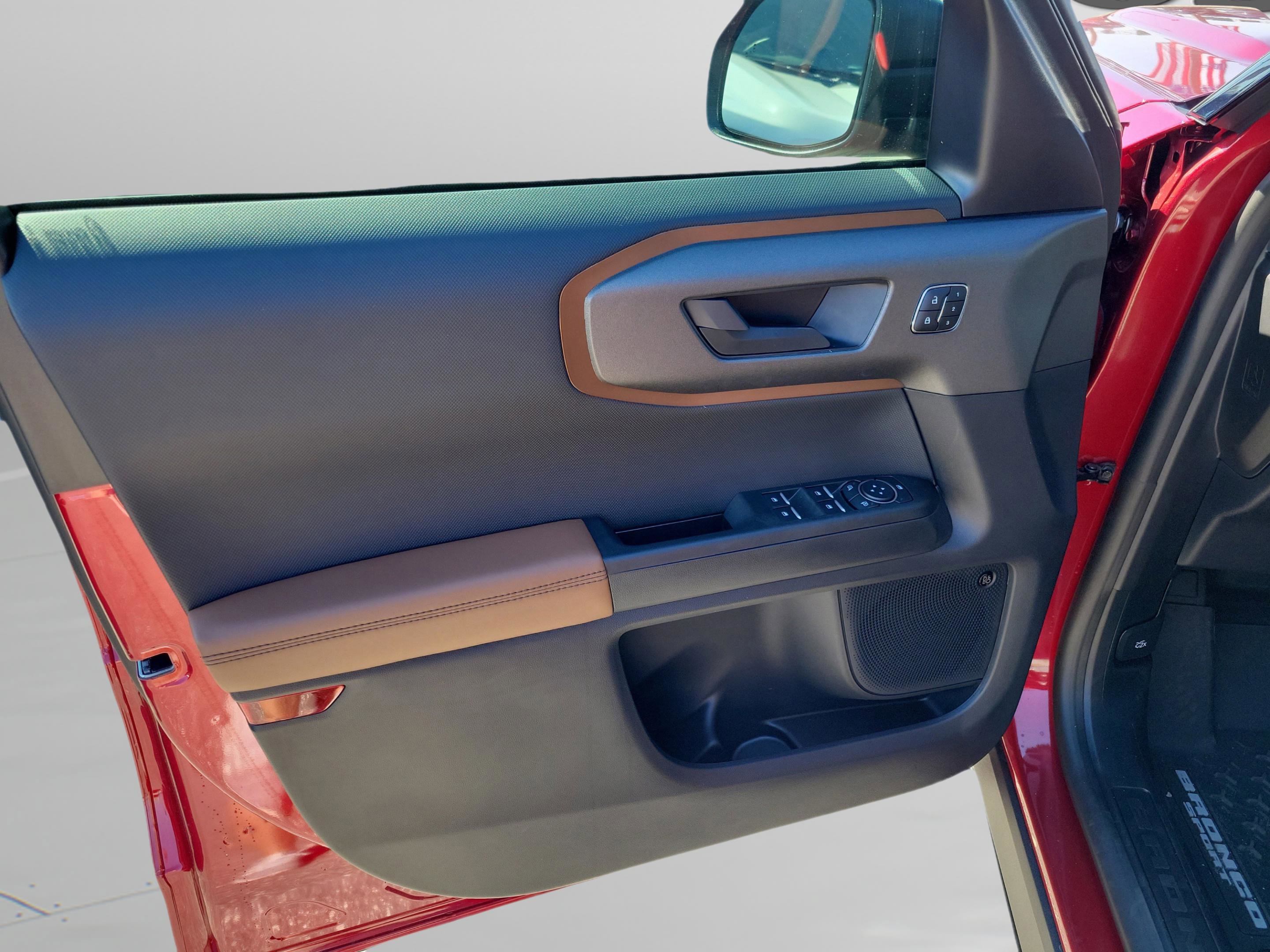 New 2025 Ford Bronco Sport Outer Banks w/ Sasquatch Outer Banks Package AWD/4WD image 30