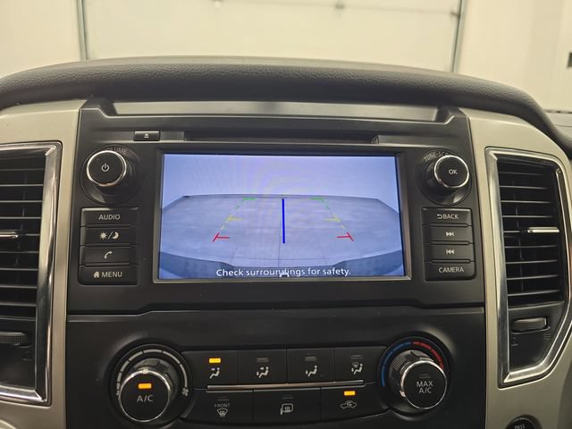 Used 2019 Nissan Titan SV AWD/4WD image 23