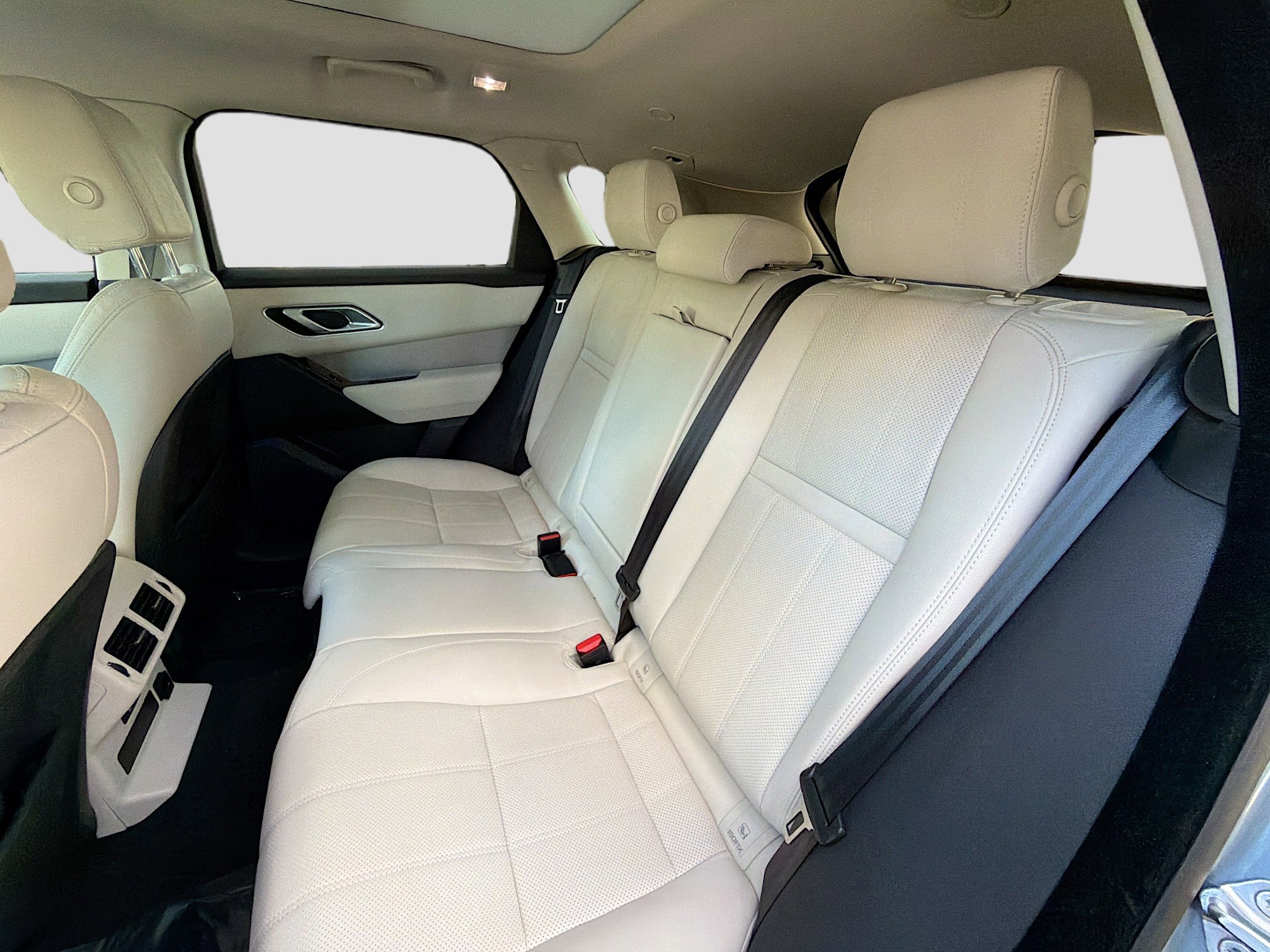 Used 2022 Land Rover Range Rover Velar R-Dynamic S image 21