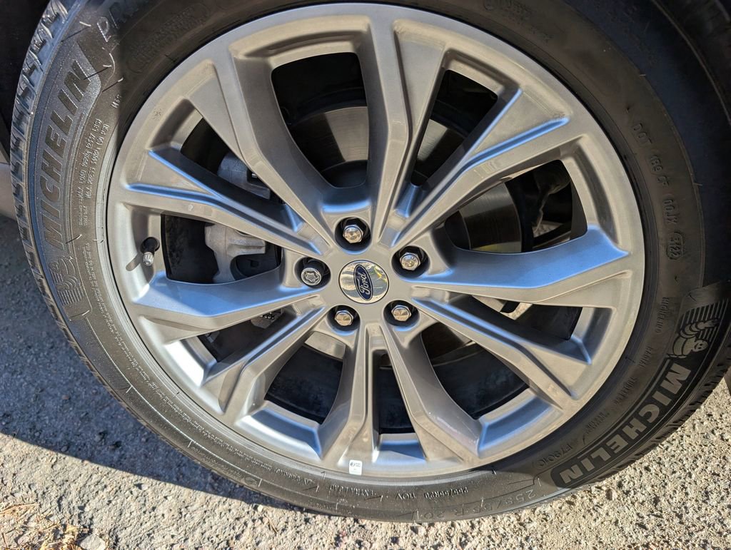 Used 2022 Ford Explorer XLT w/ Equipment Group 202A image 21