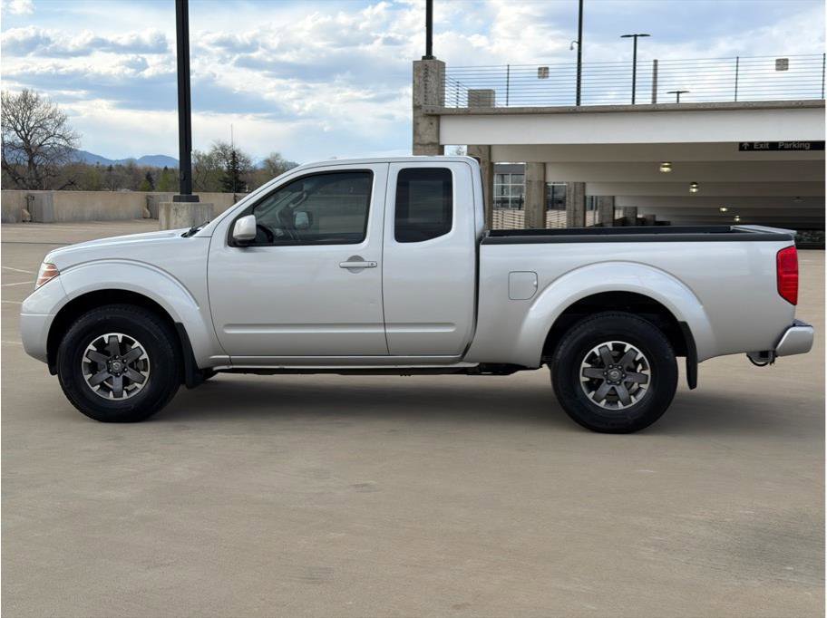 Used 2014 Nissan Frontier PRO-4X AWD/4WD image 4