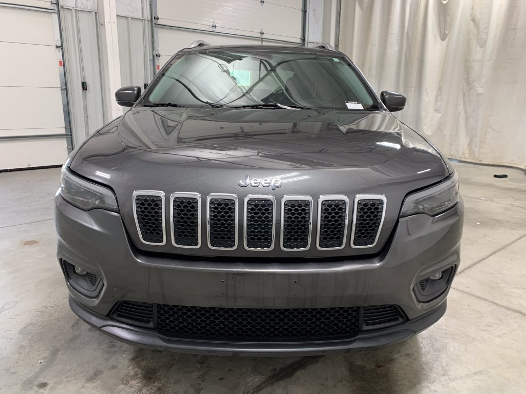 Used 2019 Jeep Cherokee Latitude Plus AWD/4WD image 11