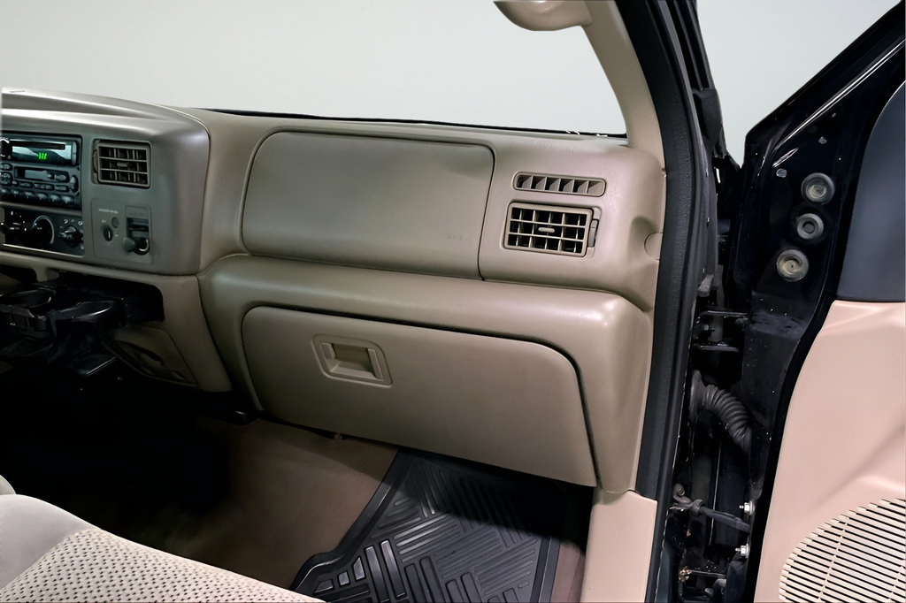 Used 2001 Ford F250 Lariat RWD image 16