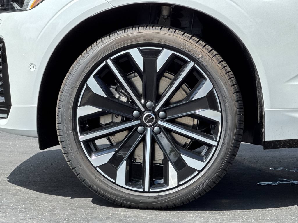 New 2026 Volvo XC60 T8 Ultra w/ Protection Package Premier AWD/4WD image 25