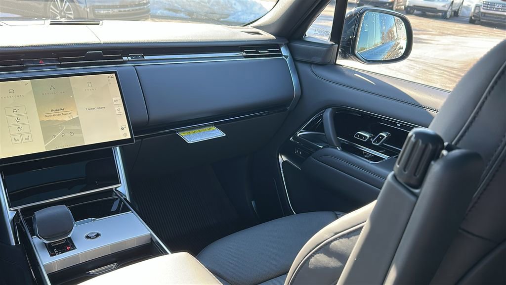 New 2026 Land Rover Range Rover Long Wheelbase SE image 24