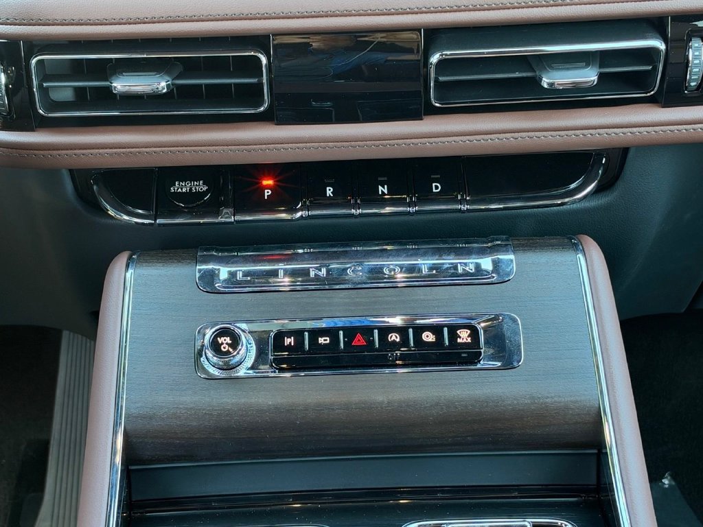 New 2027 Lincoln Aviator Reserve AWD/4WD image 15