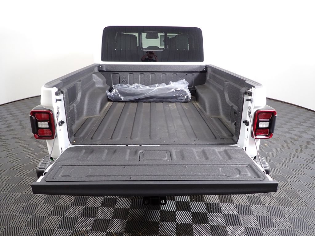 New 2026 Jeep Gladiator Mojave AWD/4WD image 19