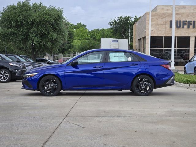 Certified 2026 Hyundai Elantra Sport FWD image 4