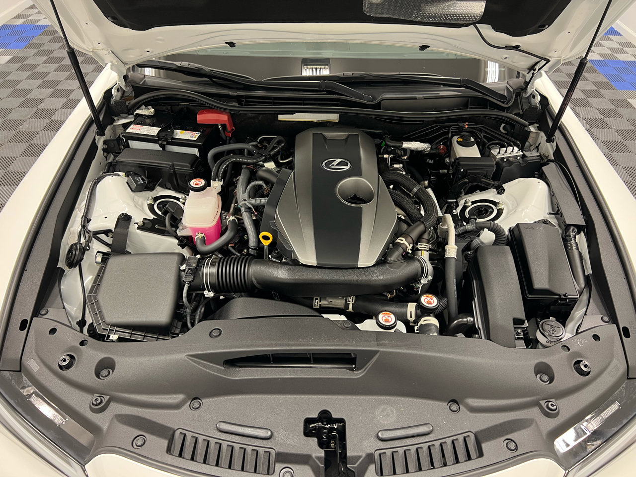 Used 2024 Lexus IS 300 w/ Comfort Package image 34