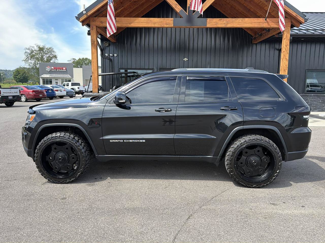 Used 2014 Jeep Grand Cherokee Limited w/ Trailer Tow Group IV AWD/4WD image 26