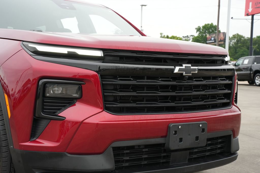 Used 2025 Chevrolet Traverse LT w/ Midnight/Sport Edition FWD image 27