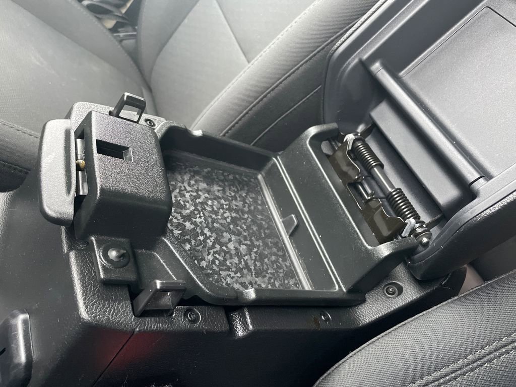 Used 2022 Jeep Wrangler Unlimited Sport image 15