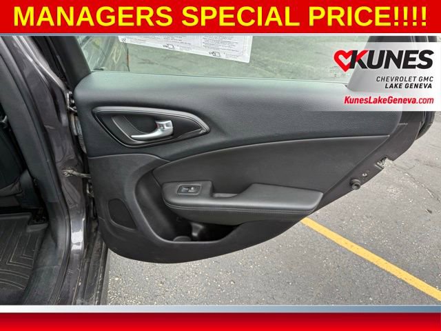 Used 2016 Chrysler 200 S AWD/4WD image 19