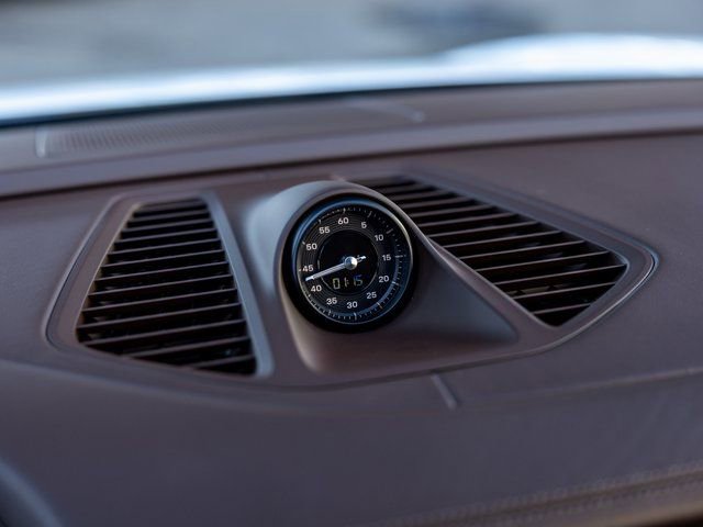 Certified 2025 Porsche Macan Electric image 54