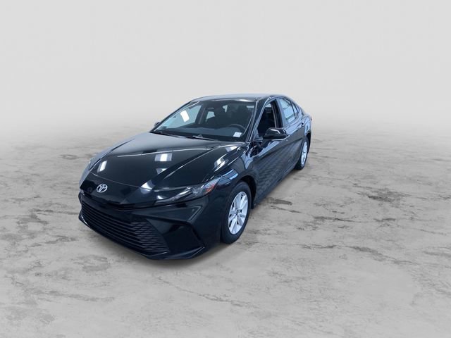 Used 2025 Toyota Camry LE image 6