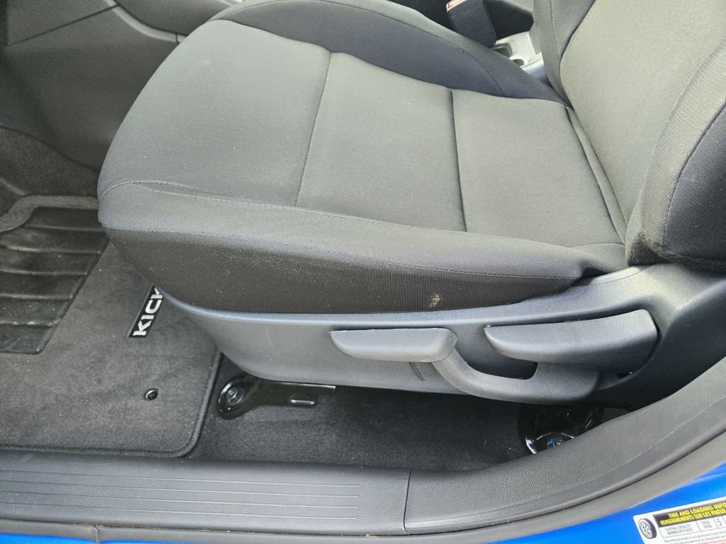 Used 2025 Nissan Kicks Play S FWD image 13