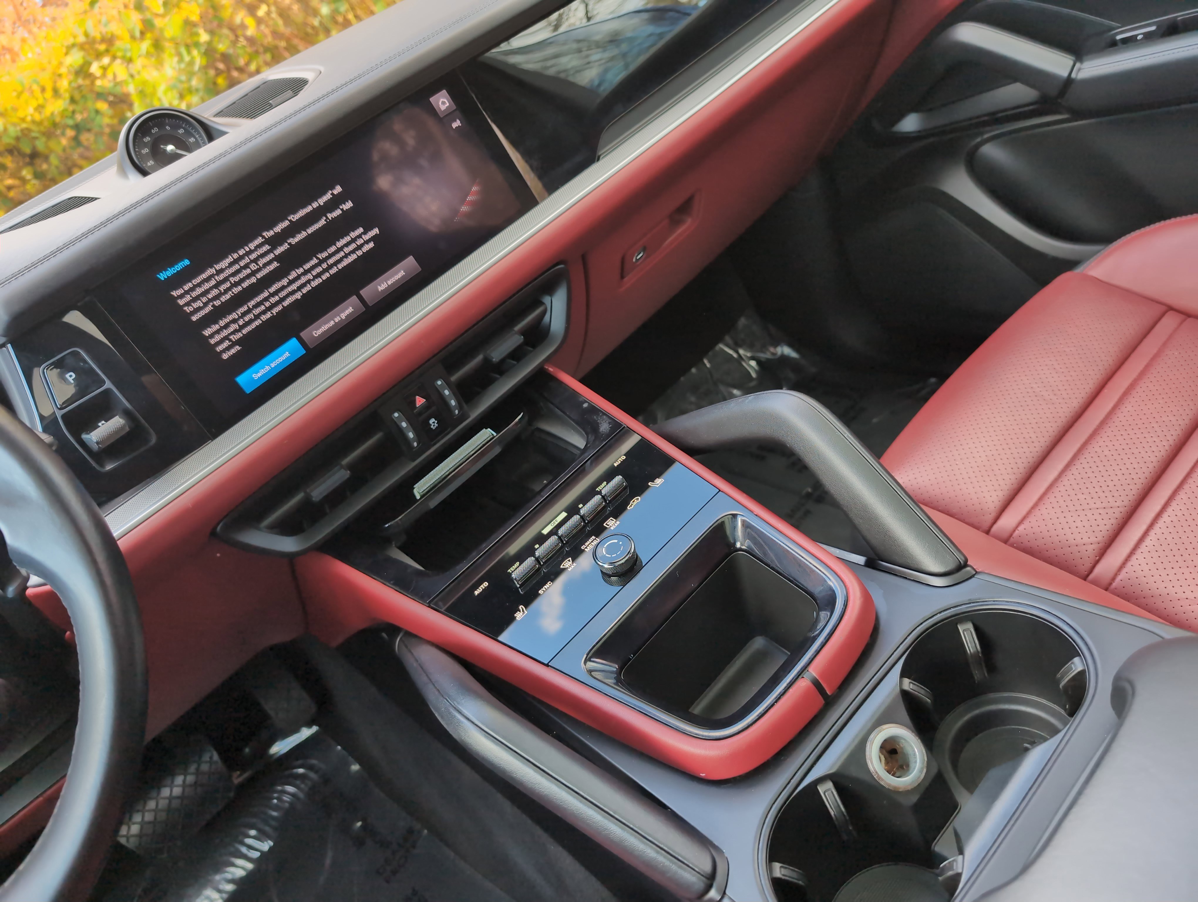 Used 2024 Porsche Cayenne Coupe image 21