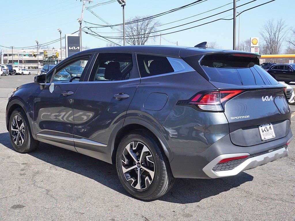 Used 2023 Kia Sportage EX image 9