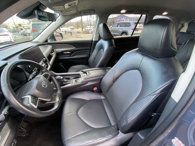 Certified 2025 Toyota Grand Highlander AWD image 11