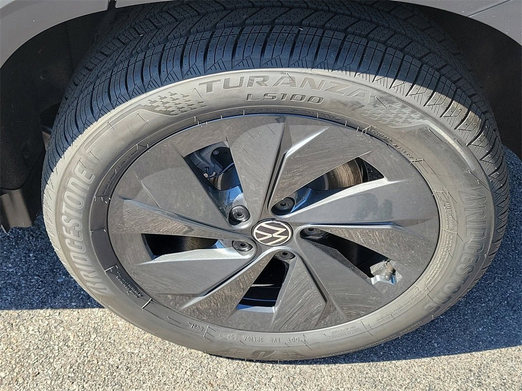 New 2026 Volkswagen Taos S image 5