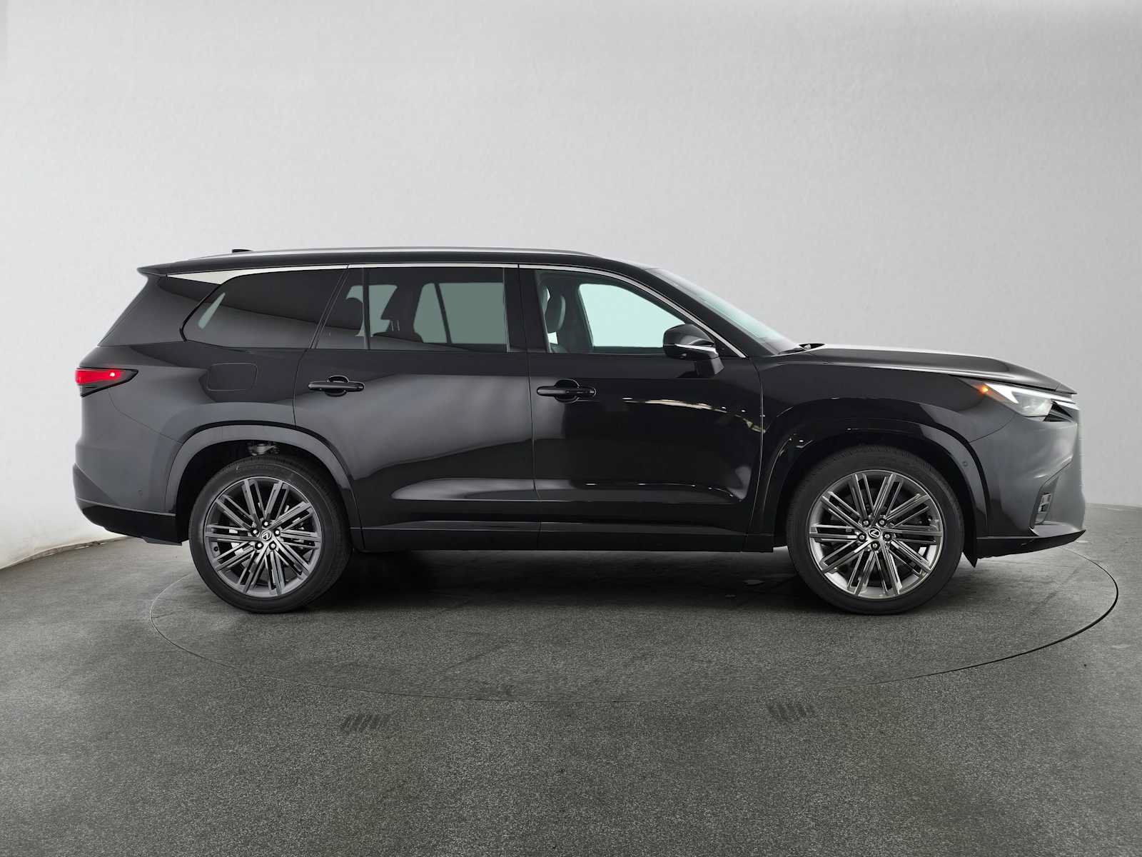 Certified 2025 Lexus TX 550h AWD Plug-In Hybrid w/ Technology Package image 2