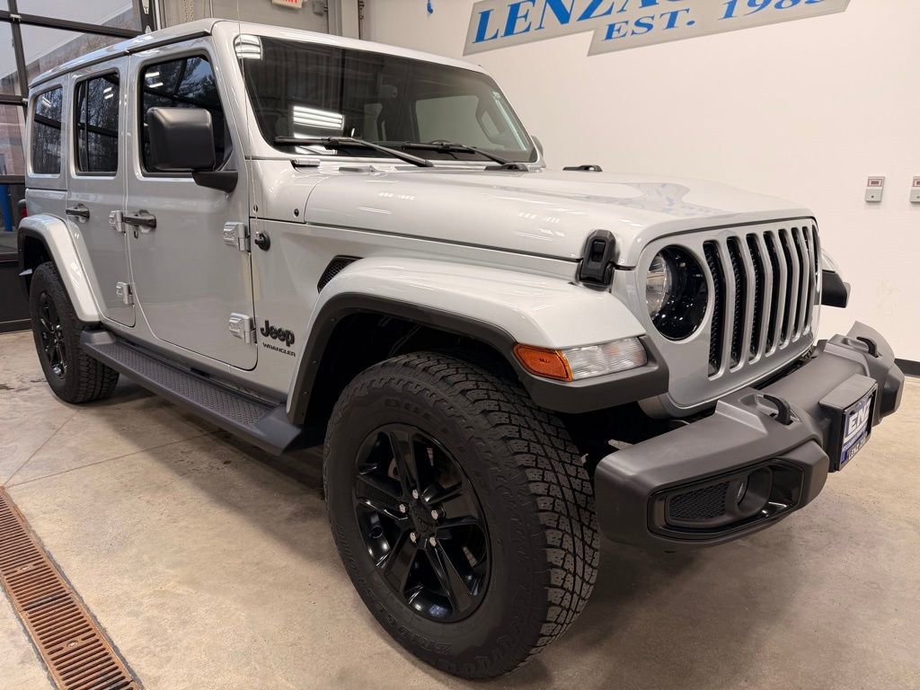 Used 2023 Jeep Wrangler Unlimited Sahara image 2