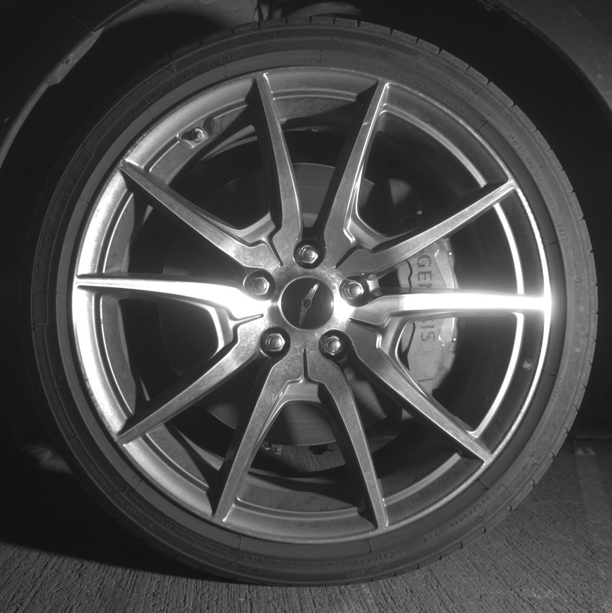 Used 2025 Genesis G70 2.5T image 12