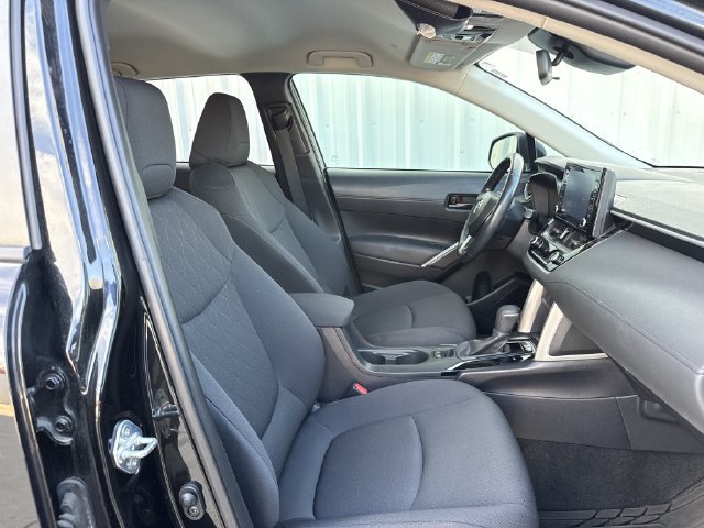 Used 2022 Toyota Corolla Cross LE FWD image 30