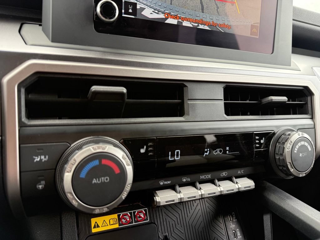 Used 2025 Toyota 4Runner TRD Sport AWD/4WD image 18