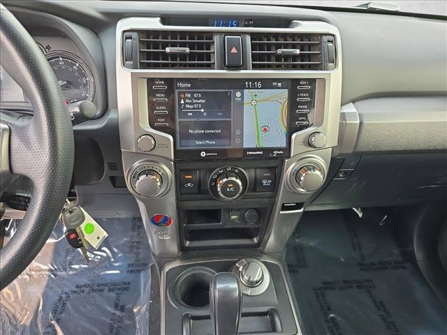 Used 2020 Toyota 4Runner SR5 AWD/4WD image 21
